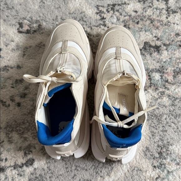 Sorel Women's ONA 718 Mid Sneaker shoe in the "Chalk, Hyper Blue" colorway - Picture 6 of 11